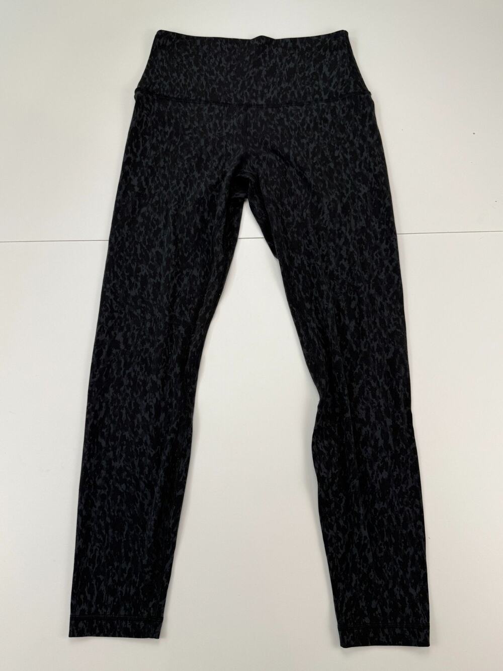 Lululemon Align High Rise Pant 25" Womens 6 Leopard Camo Deep Coal Multi
